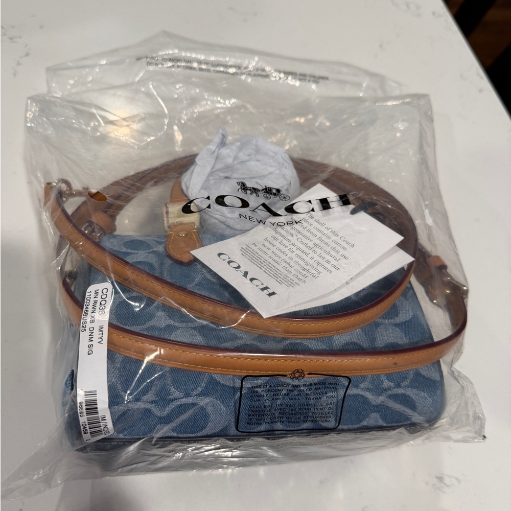 🦋New! Coach! - Picture 14 of 17